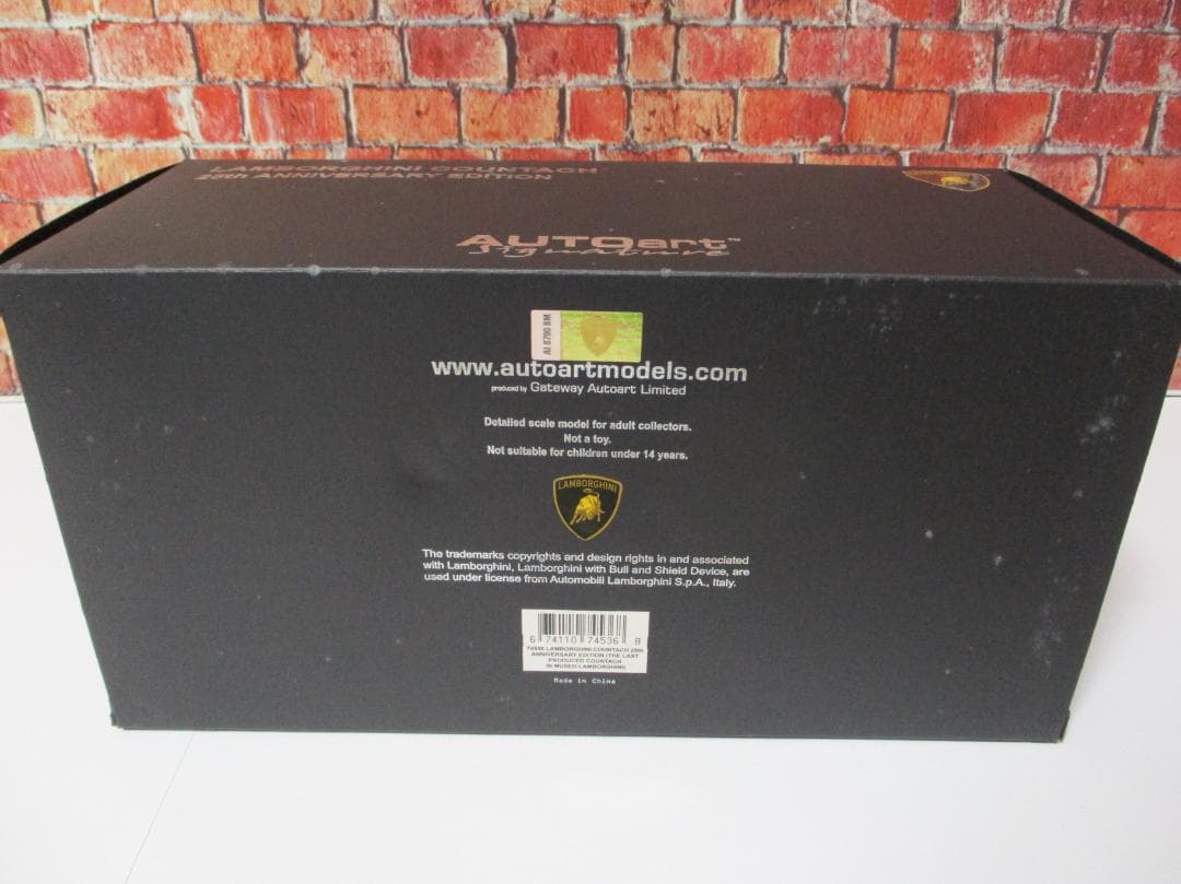 オートアート　1/18 ランボルギーニカウンタック 25th アニバーサリー