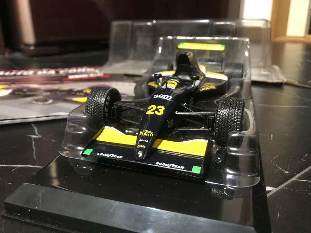 日本未発売　ビッグスケールF1 ミナルディフェラーリ　M191　1/24