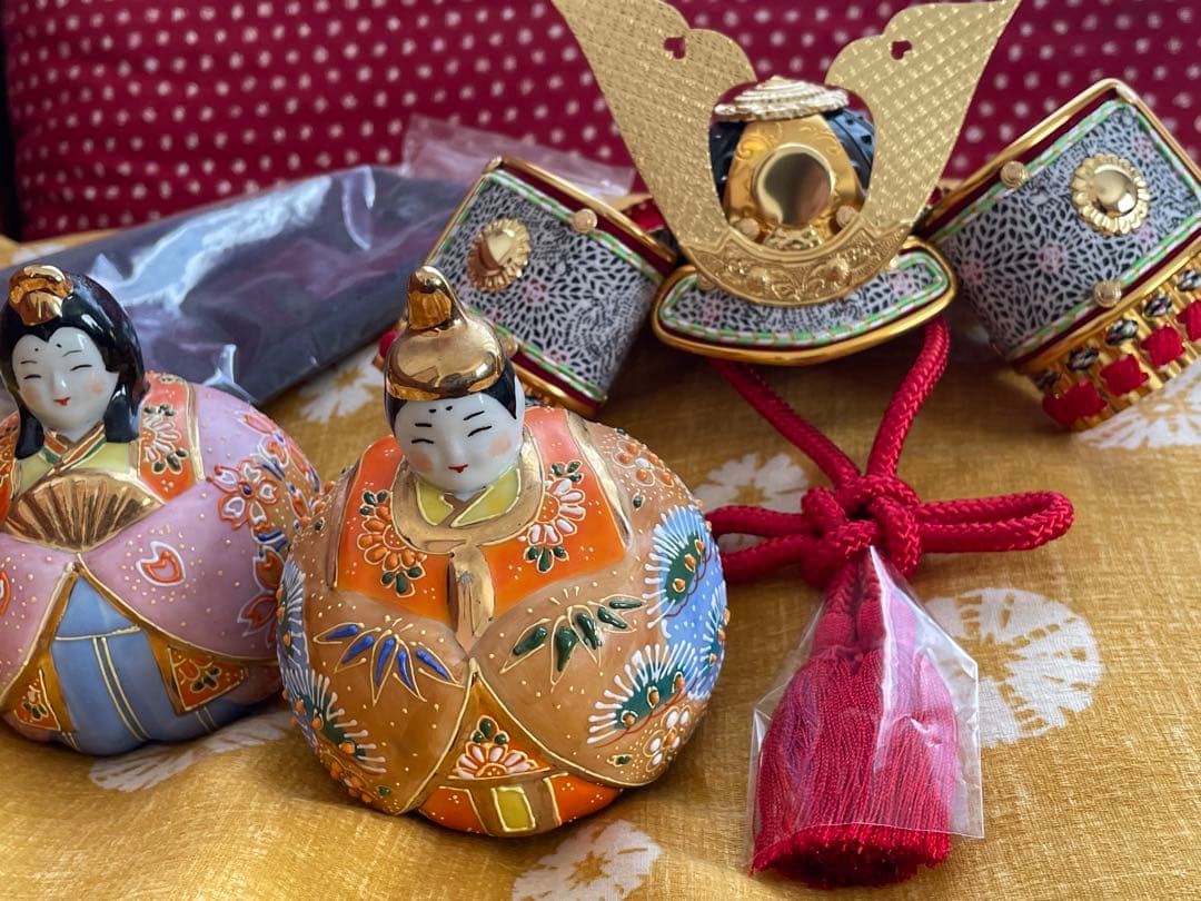 ￼￼ 九谷焼 桜盛 お雛様 ひな人形 陶器　三月 ことの兜五月人形　節句兜セット