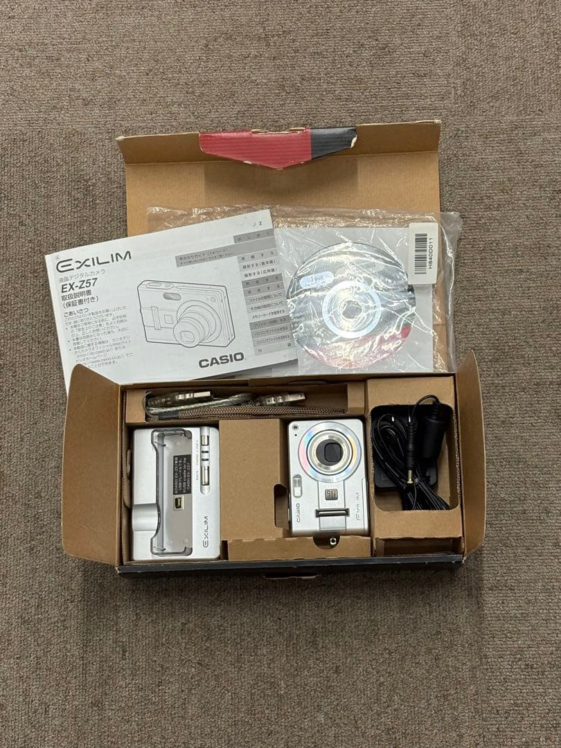 【極美品】CASIO カシオ EX-Z57 EXILIM デジタルカメラ 純正品