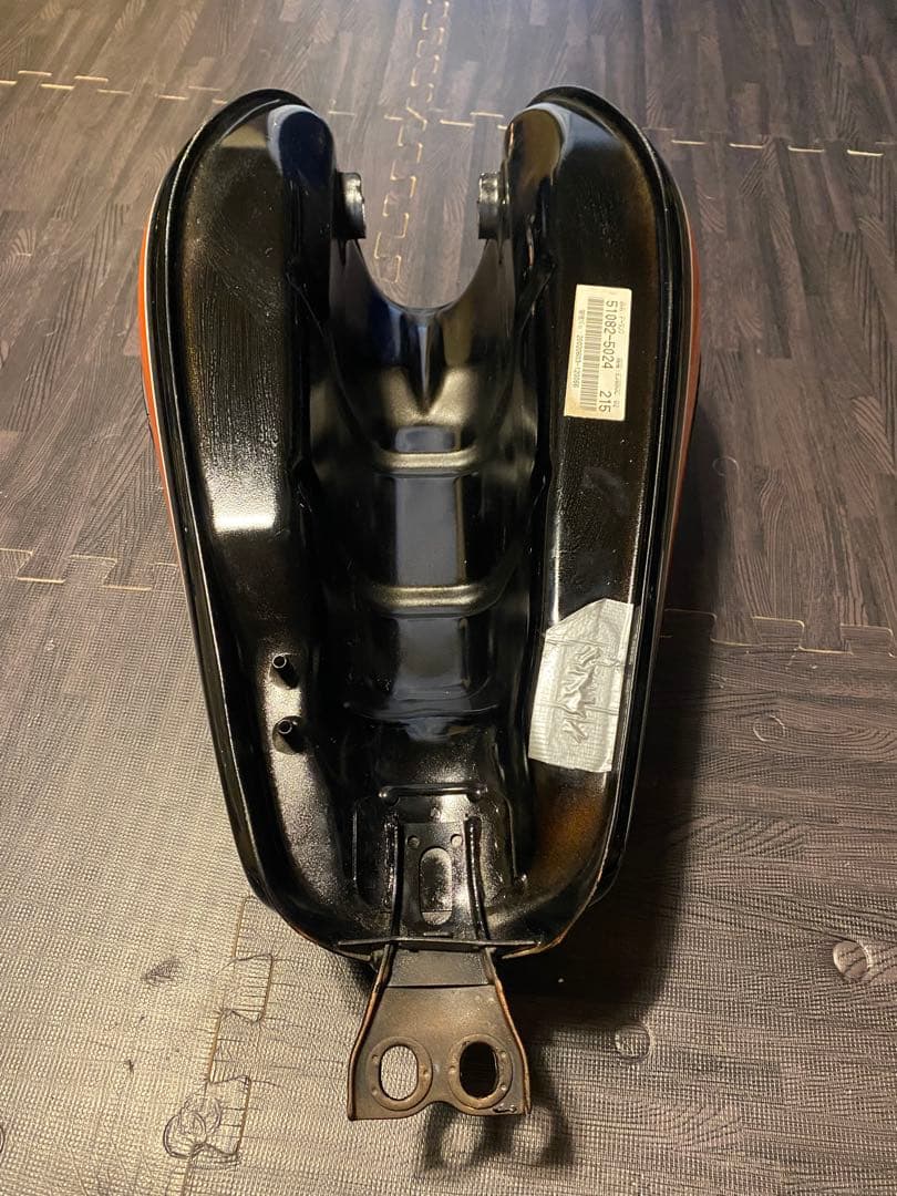 モ*ン様 W650 タンク　W1SA ペイント　スムージング済