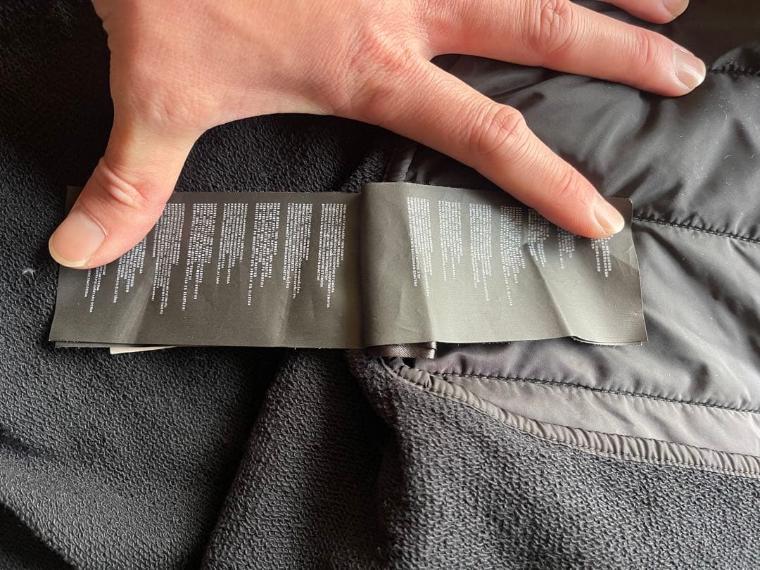 PRADA フード付きブラックジャケット