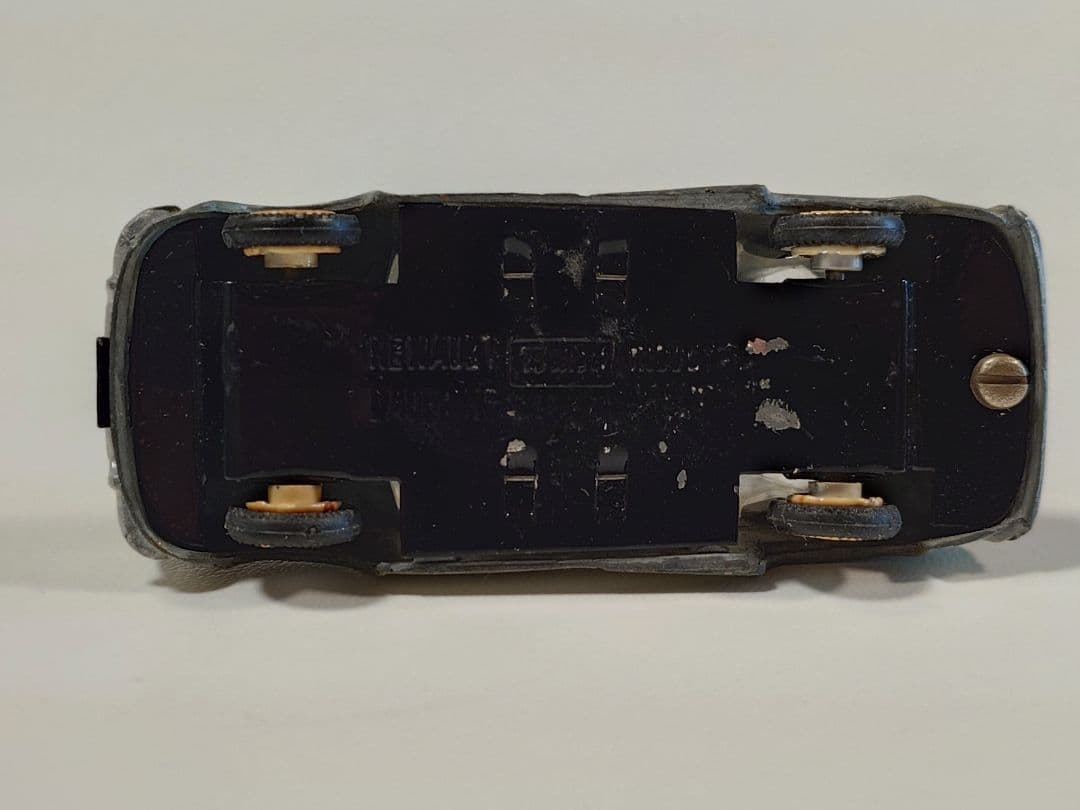 ミニカー BUBY art.1011 RENAULT DAUPHINE