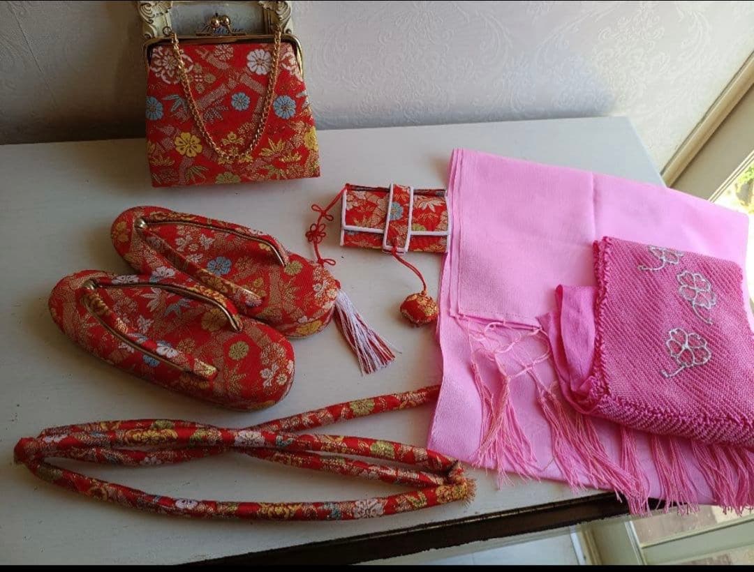 新品☆七五三着物四つ身作り帯フルセット(赤緑ピンク黄色)