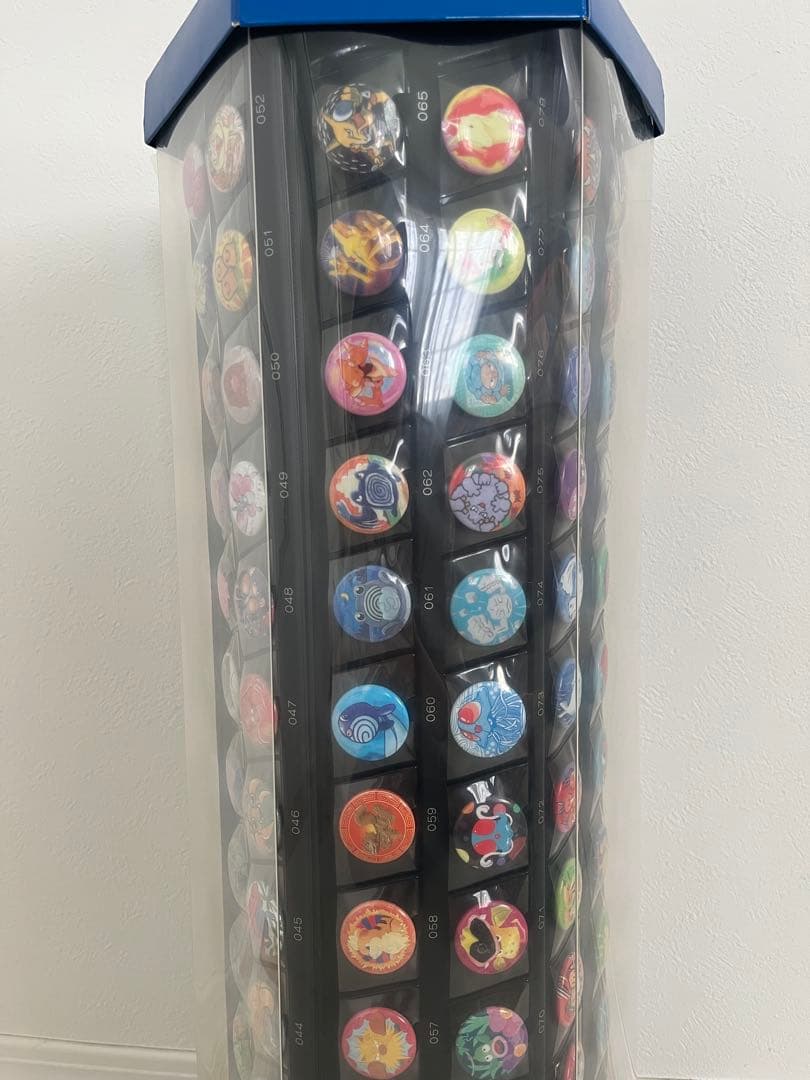 【新品に近いです】レア ポケモンセンター15周年記念 ポケモンバッジ151