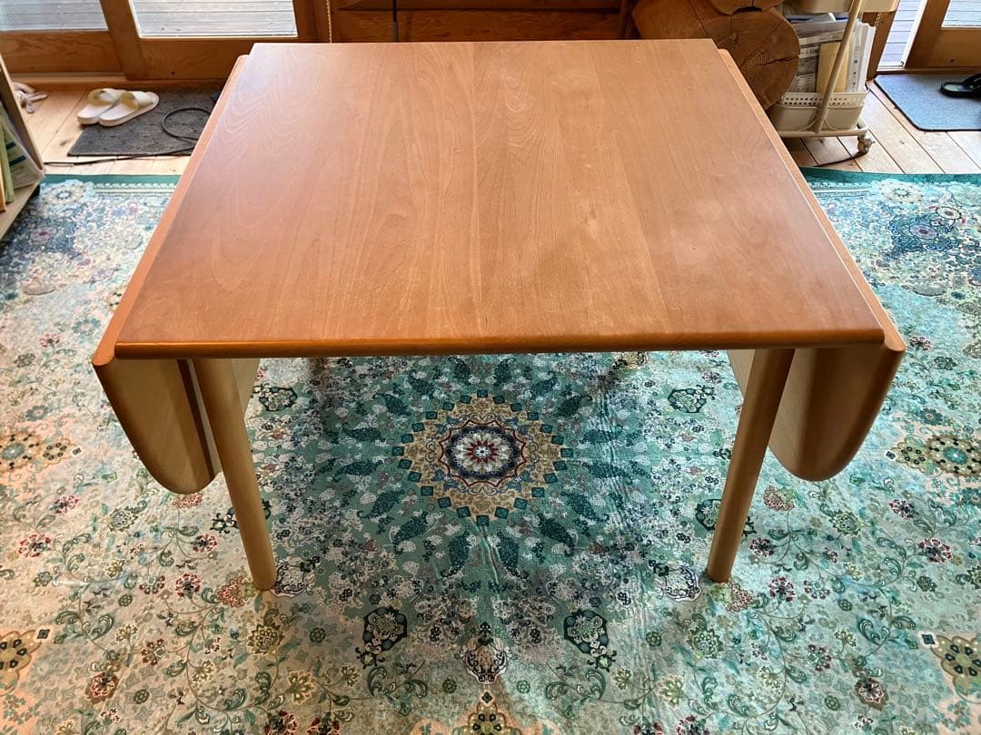 カールハンセン　テーブル　CH002