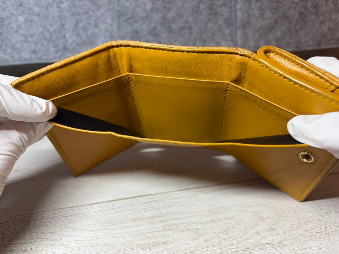 SAINT LAURENT イエロー三つ折り財布