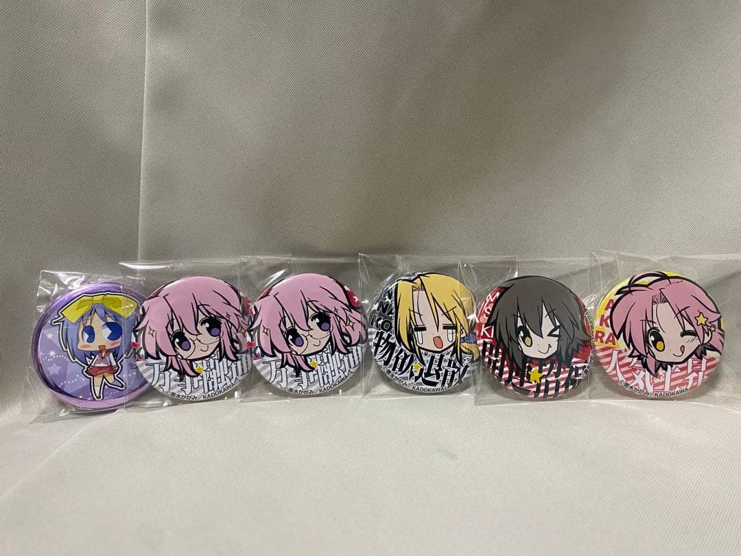らき☆すた 鷲宮神社 描き下ろし お守り風缶バッジ　四文字熟語　ぷにっとガチャ