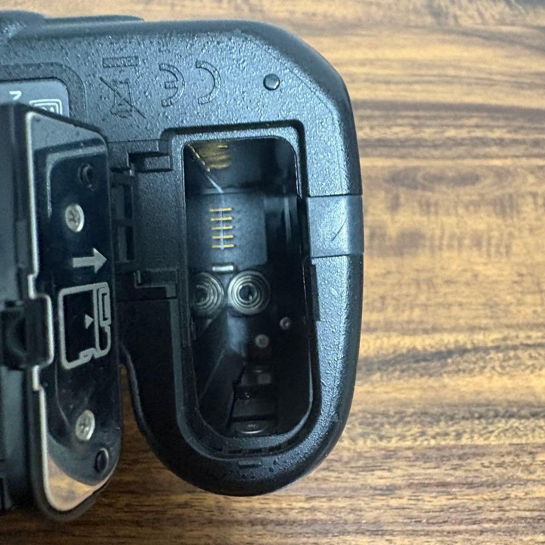 Nikon D3100 デジタル一眼レフ レンズ 18-55mm