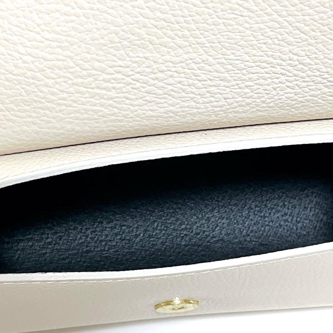 AULENTTI　DOショルダーBAG　オフホワイト　牛革　シュリンクレザー