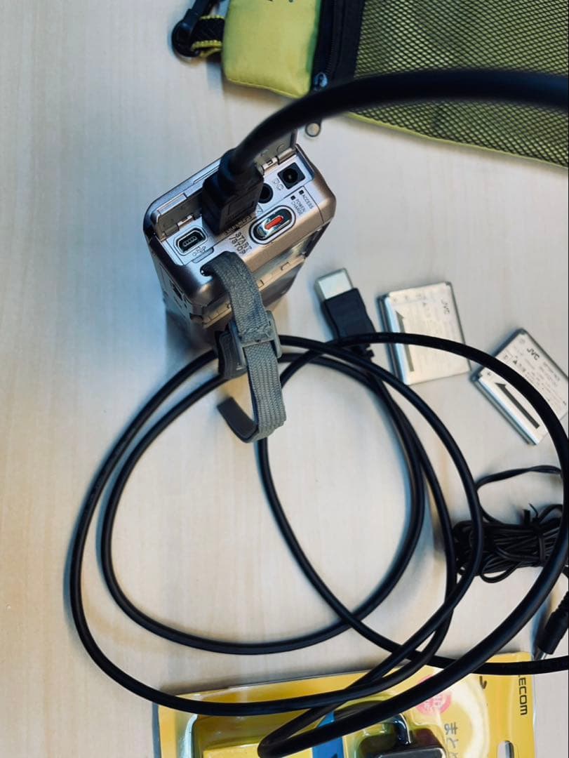 動作品 JVC Everio GZ-V570 フルハイビジョン 32GB内蔵