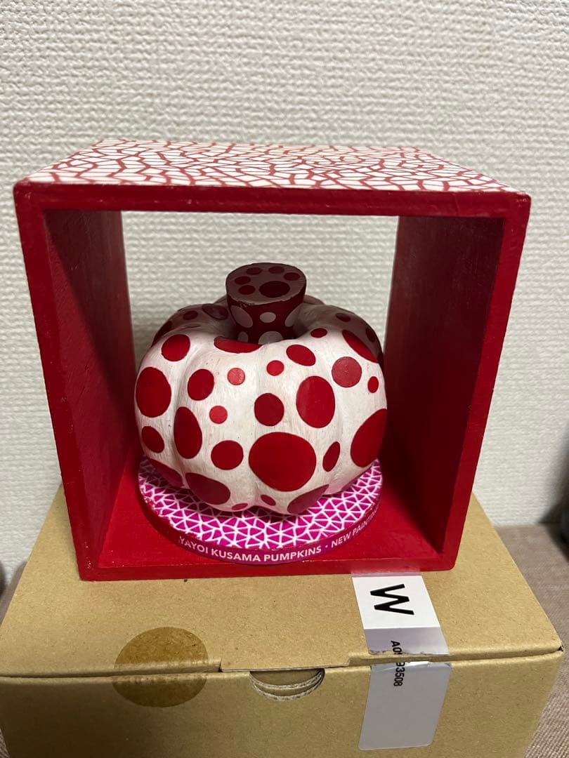 美品 草間彌生 展 かぼちゃ 展示用オブジェ　Victoria Miro）村上隆