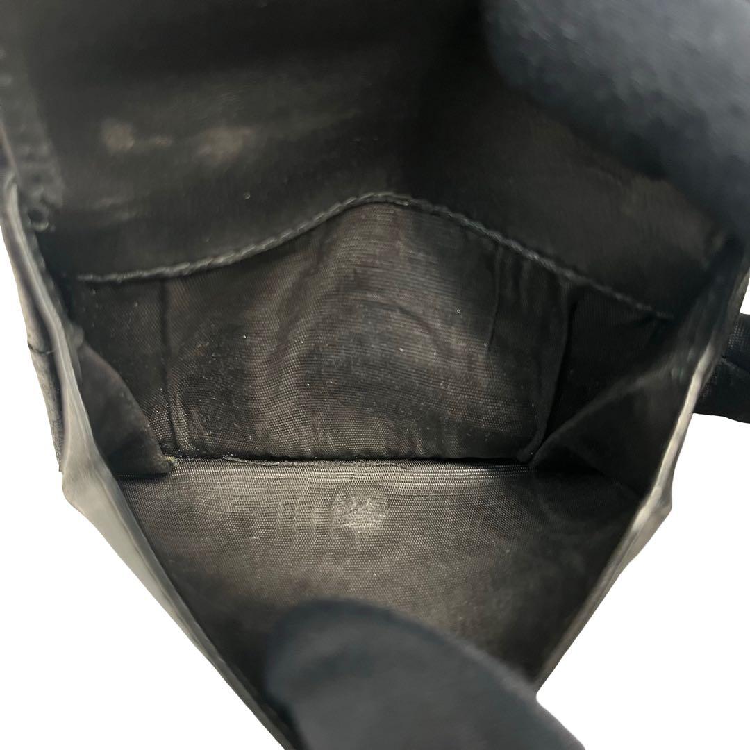 希少✨ミュウミュウ 二つ折り財布 マテラッセ ロゴ金具 レザー ブラック