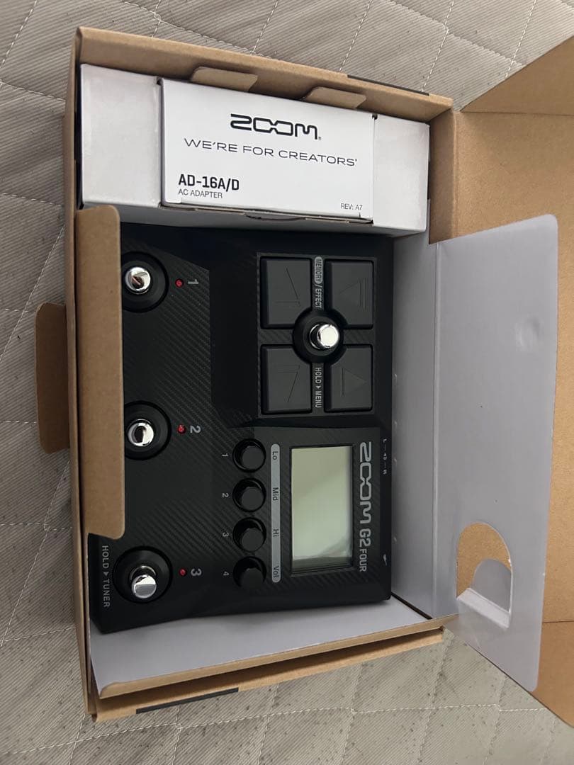 ZOOM G2 FOUR 新品 未使用