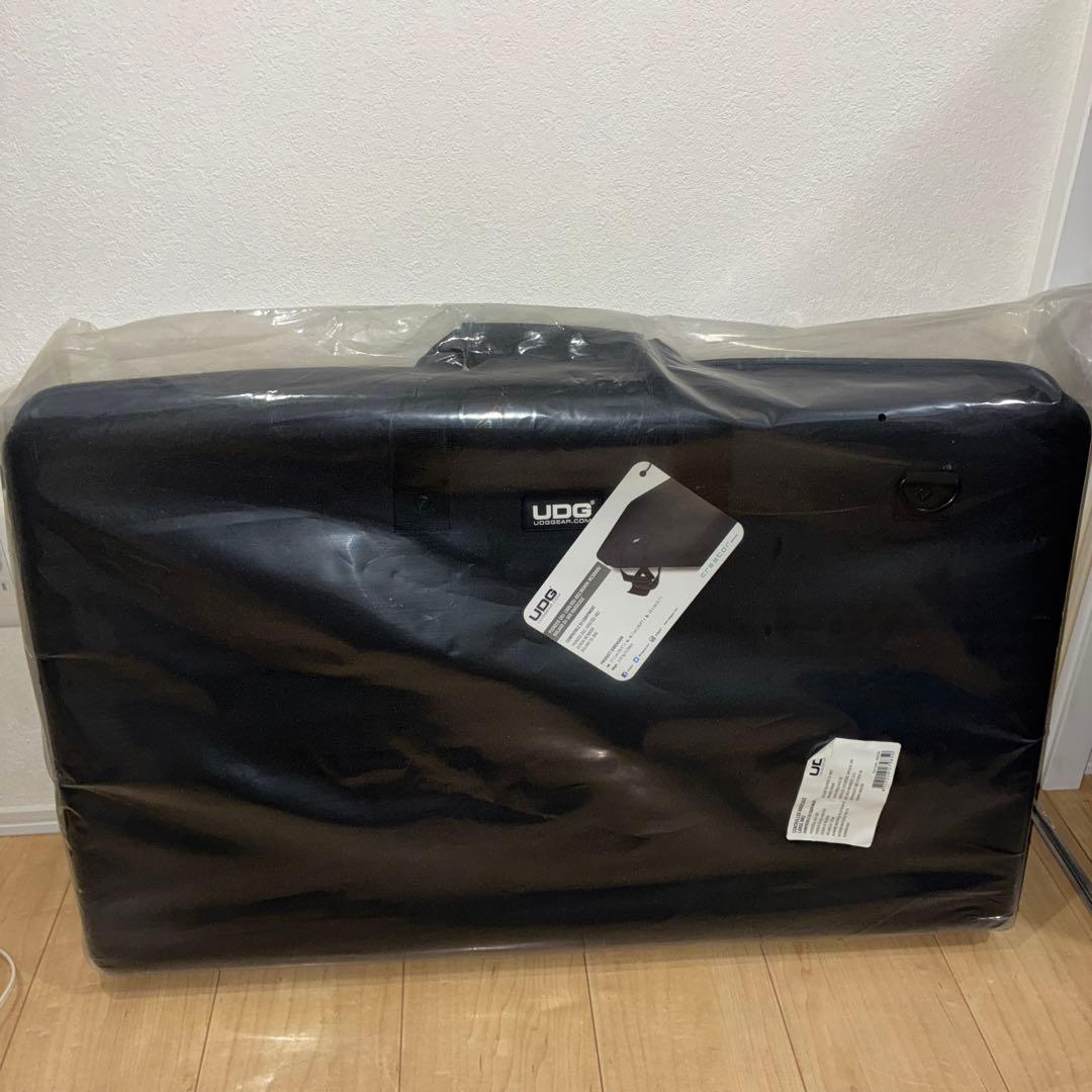 未使用　UDG U8305BLコントローラー ハードケース Large