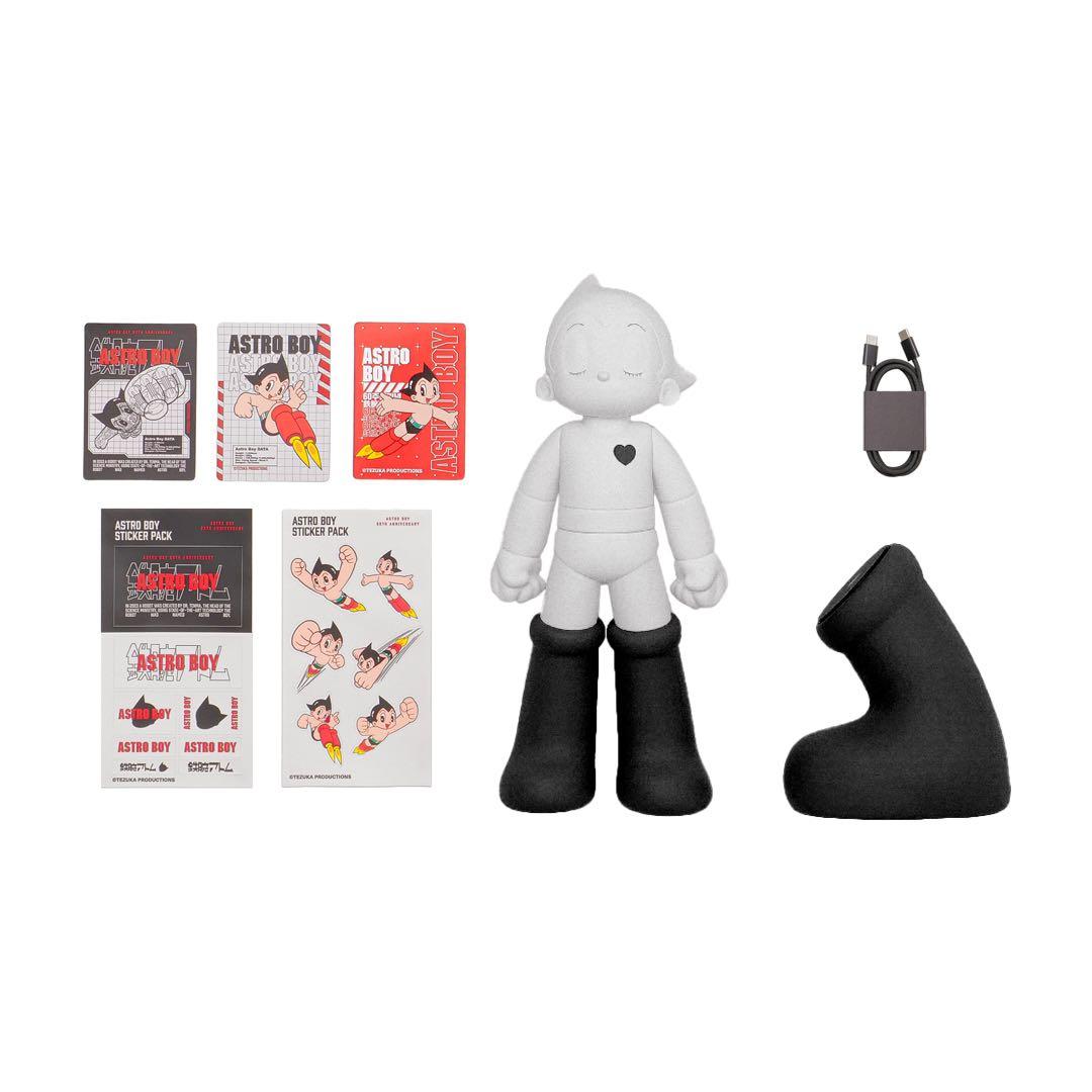 【新品未使用】鉄腕アトム ブラックエディション スペシャルパッケージQi2対応