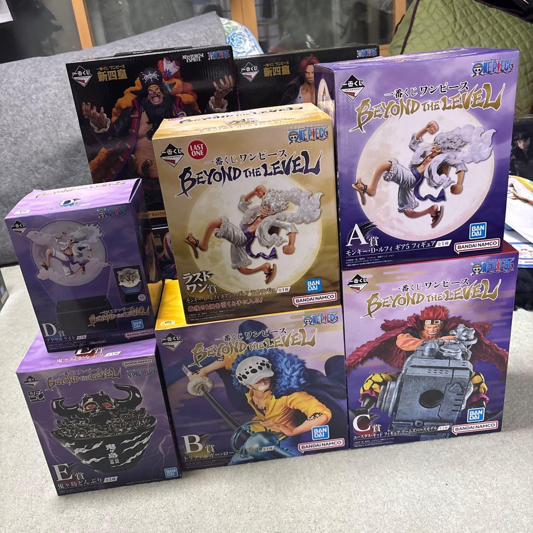 一番くじ　ワンピースフィギュア　7個　フィルムレッドの二つのフィギュア　カタクリ