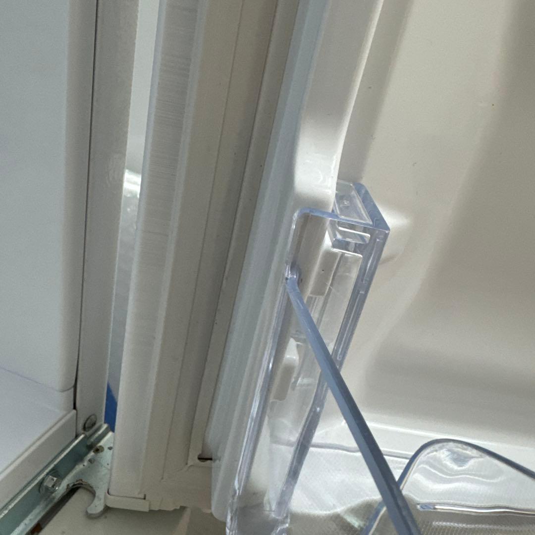 シャープ冷蔵庫　SJ-PD28J-W