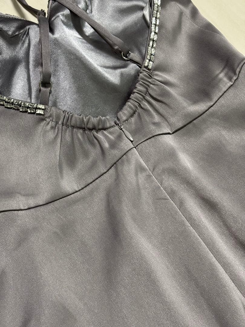 DEAディア ビジュー スリット サテン キャミ ミディアムドレス キャバドレス