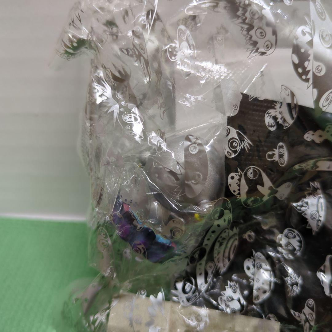 村上隆のスーパーフラットミュージアム ロサンゼルスエディション 9個。