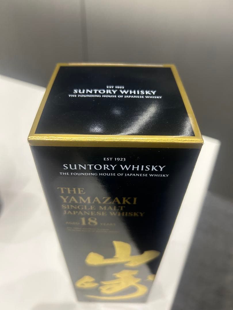 山崎18年　700ml