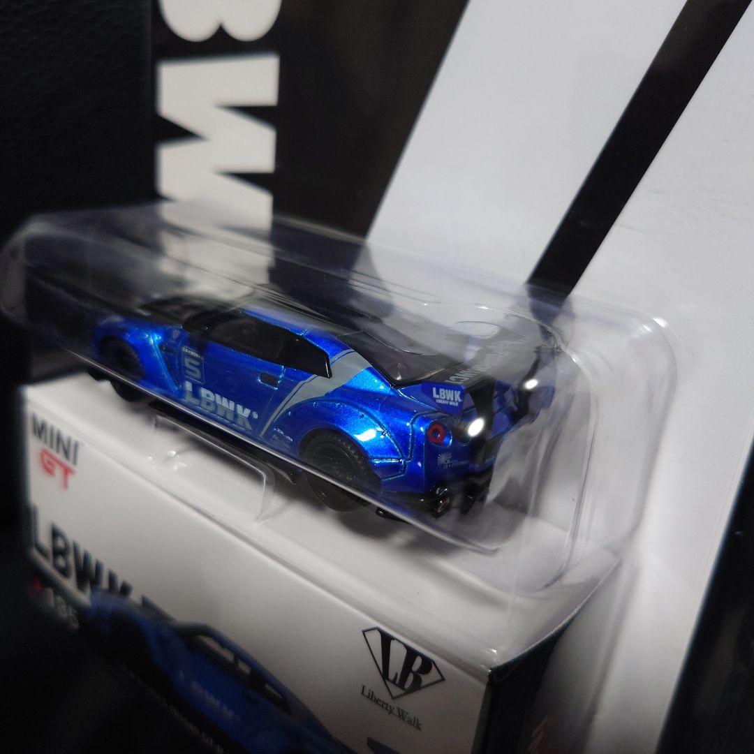 ☆MiNiGT リバティーウォーク 135 GT-R☆