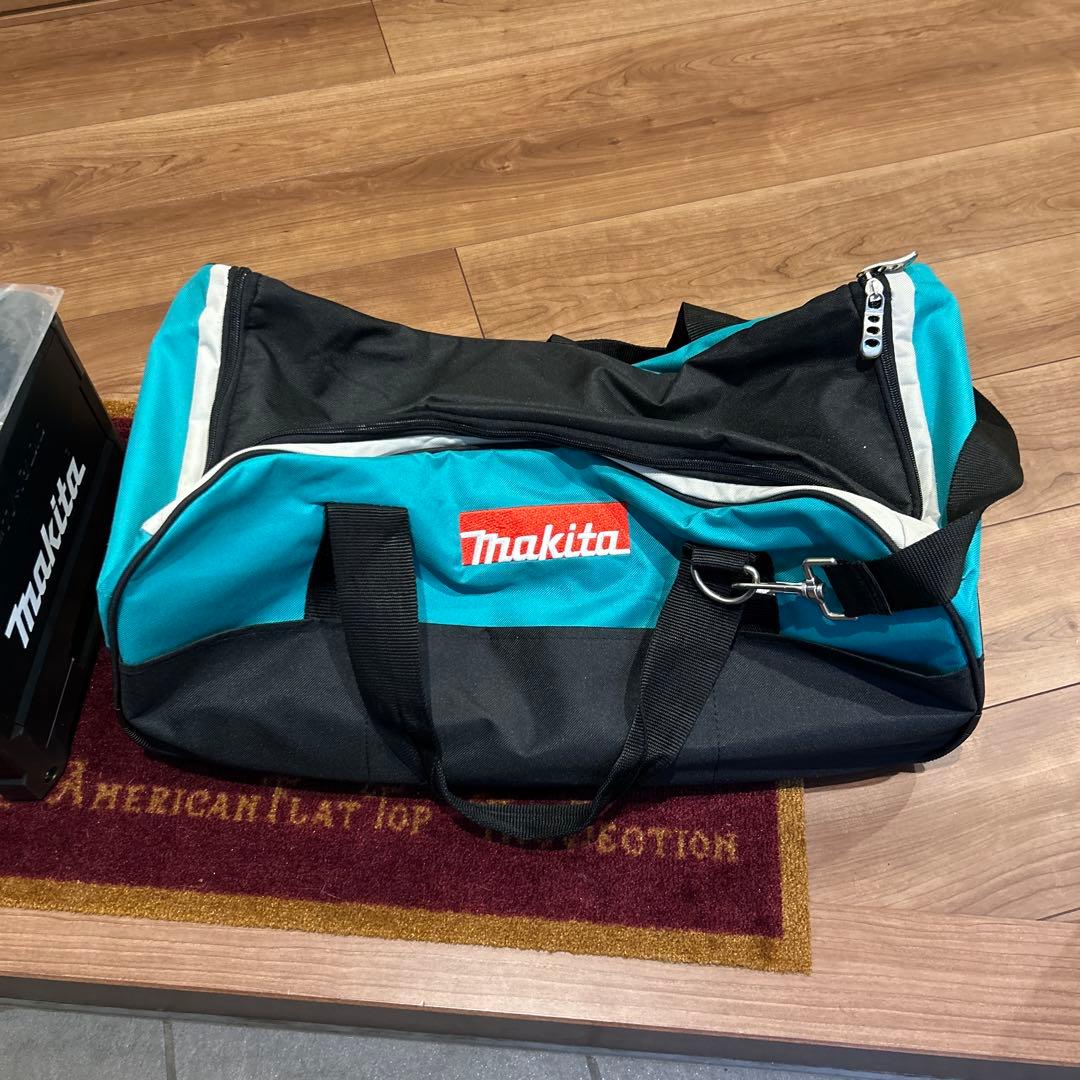 おまけ付き！マキタ充電式ラジオ付テレビ TV100+ツールバッグ　中古美品