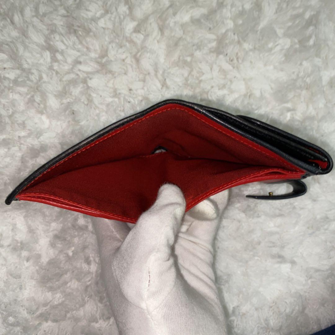 サルヴァトーレフェラガモ 2つ折り財布 ガンチーニ 金具 レザー ブラック