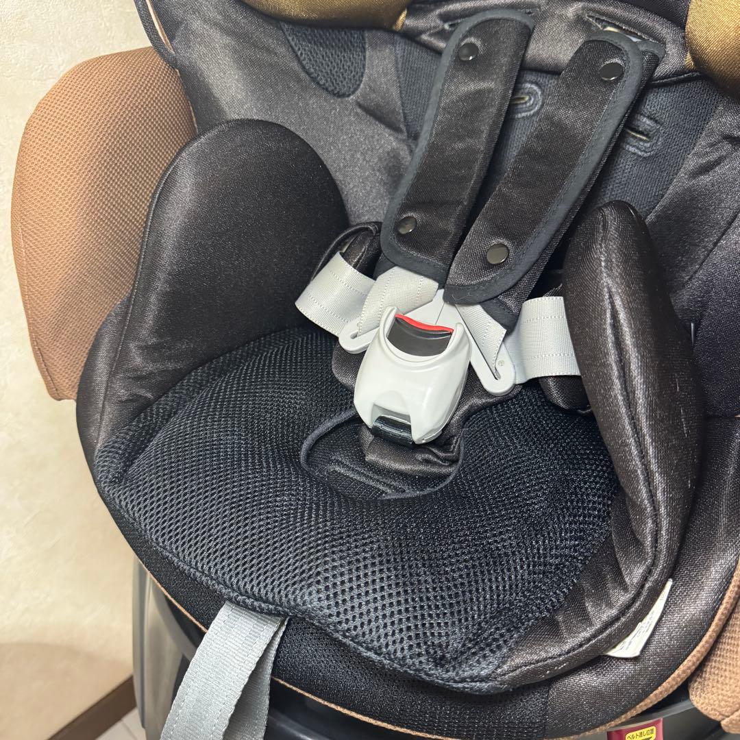 アップリカ フラディアエアー チャイルドシート 新生児○ ブラウン