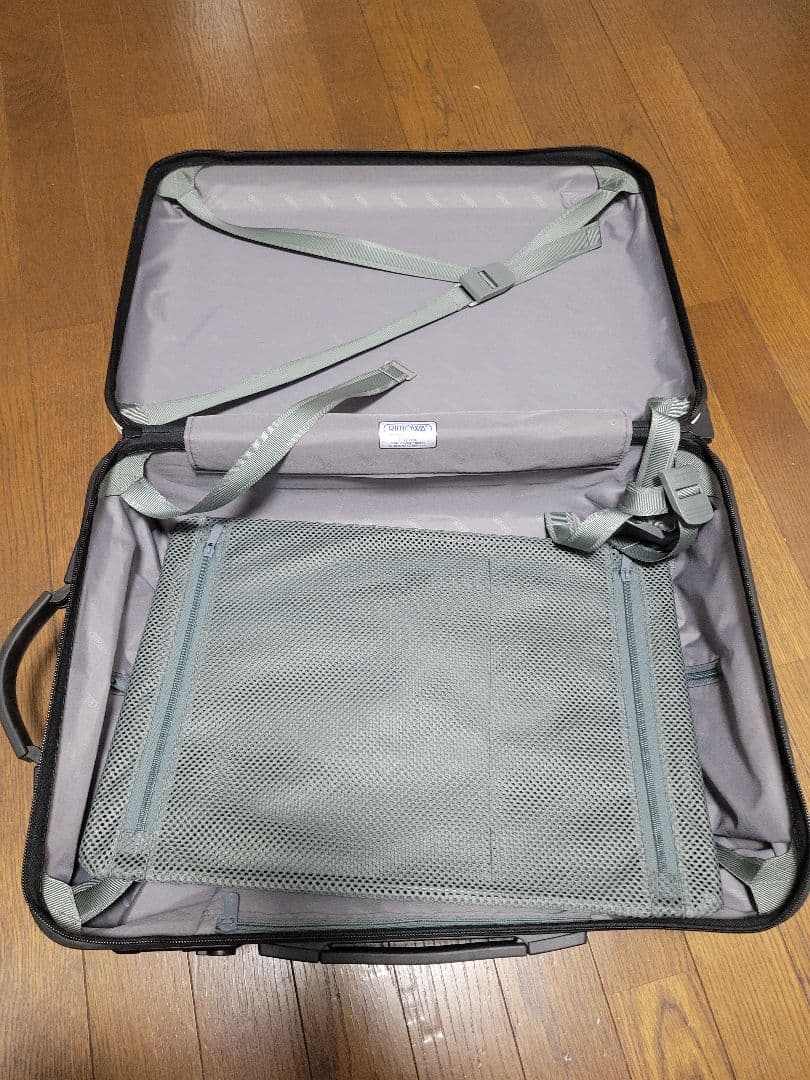 RIMOWA ホワイト キャリーケース 中古 値引き交渉ok 説明必読