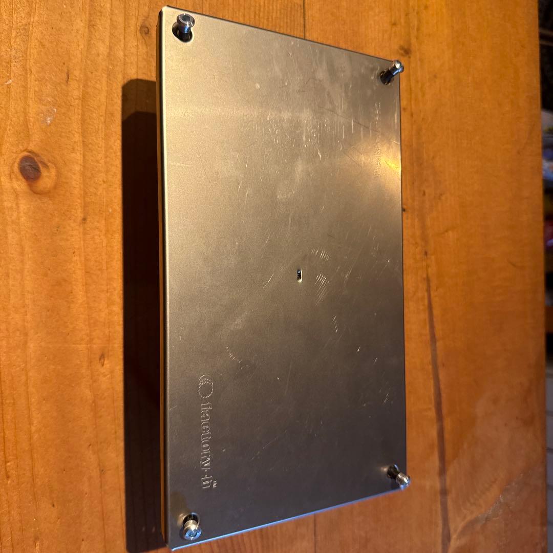 factory b level ミニテーブル