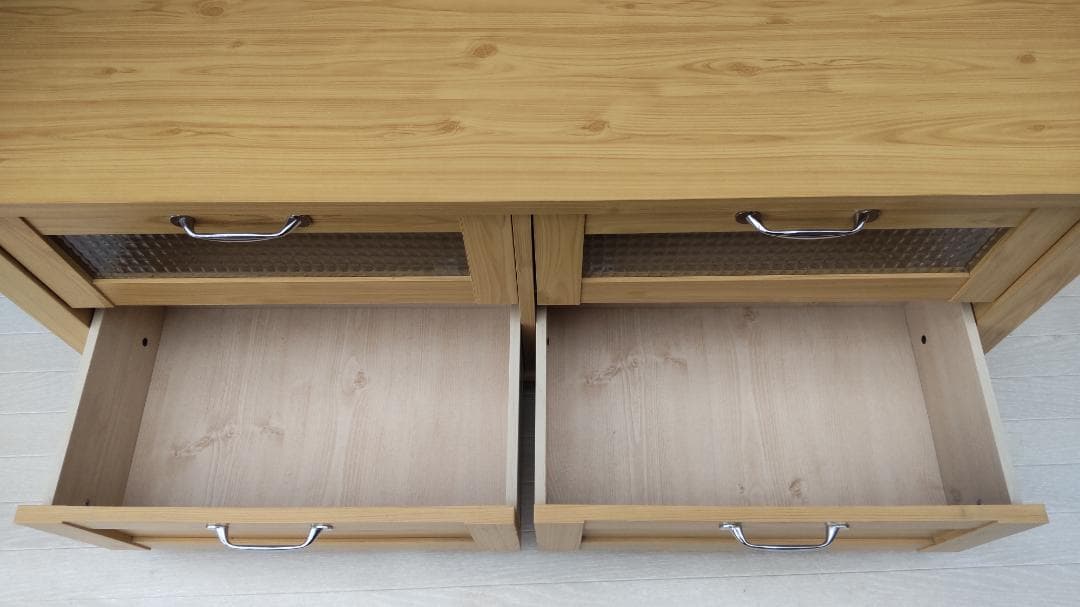 木製　テレビ台　引き出し付き　横約１１６ｃｍ×奥行約４２ｃｍ×高さ約５０ｃｍ