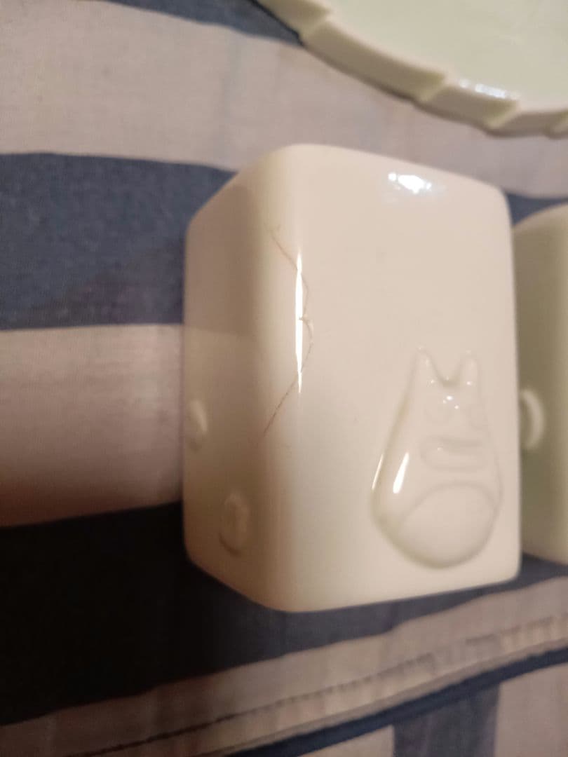 値下げ☆ジブリグッズ　廃盤品☆トトロ陶器ソルトペッパー入れ