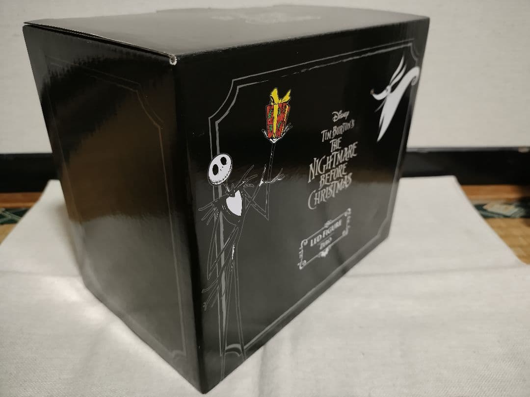 ナイトメアビフォアクリスマス　ゼロ　LEDフィギュア　ディズニー