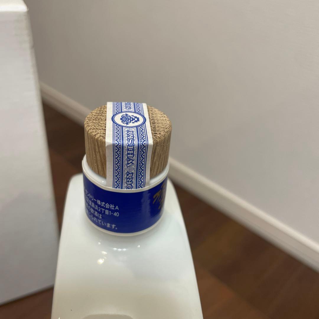 サントリーウイスキー　響17年　夢大きく　記念ボトル　陶器　未開封