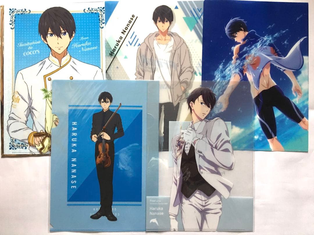 Free! 七瀬遙　グッズまとめ売り　缶バッジ　アクスタ　タペストリー等