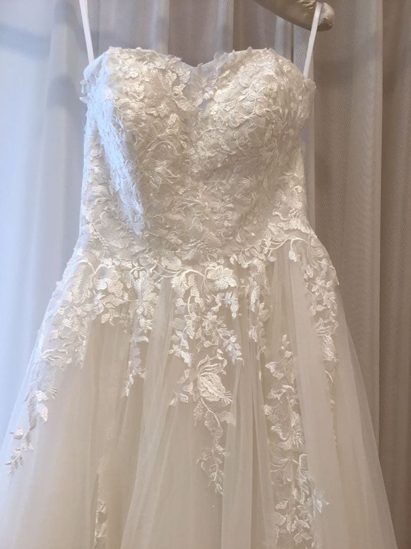 YNS WEEDINGオフショルダー ホワイト ウェディングドレス