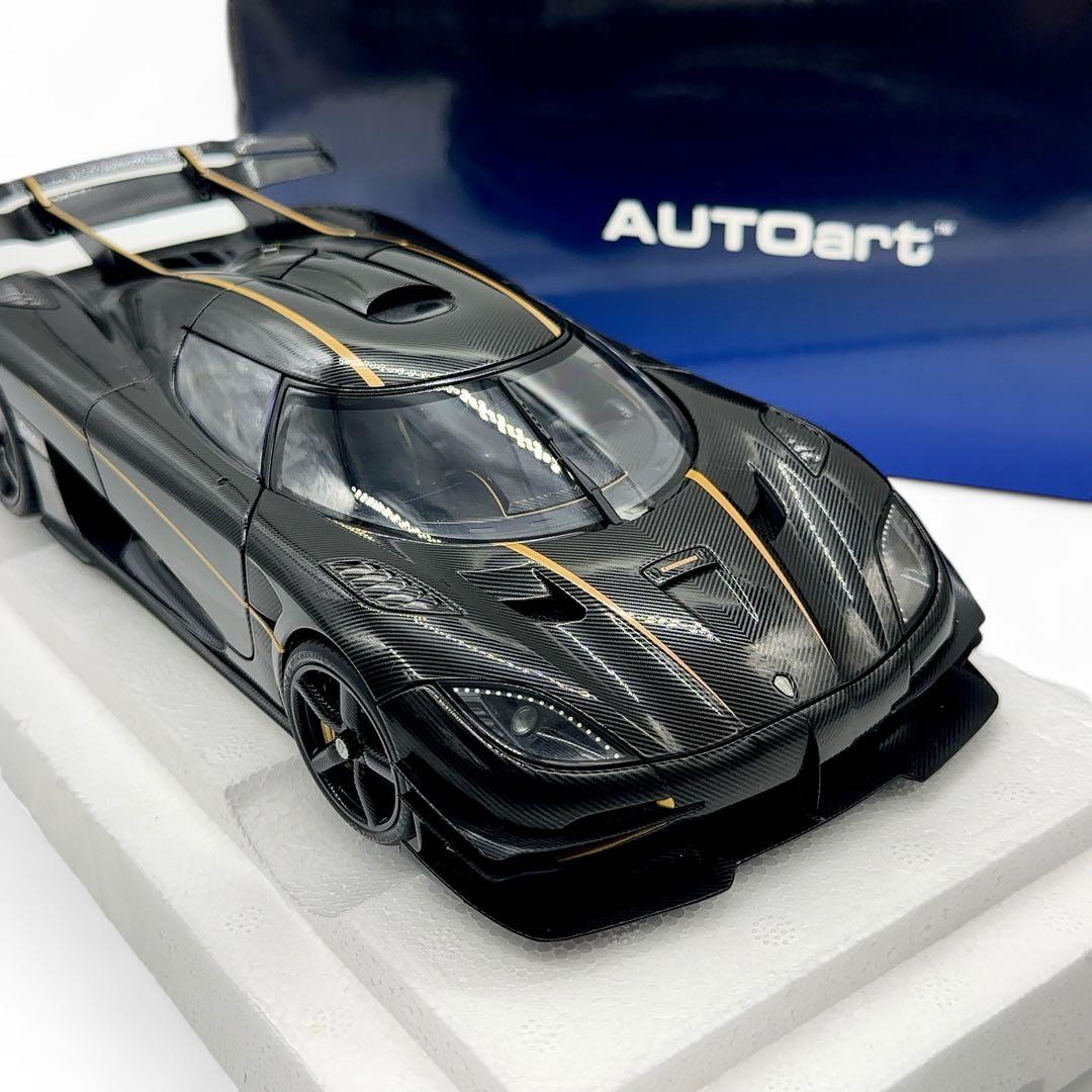 新品同様 オートアート 1/18 ケーニグセグ ONE:1 ゴールドストライプ