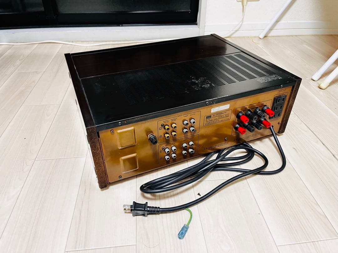 SANSUI AU-D707G extra ￥118,000(1983年発売)