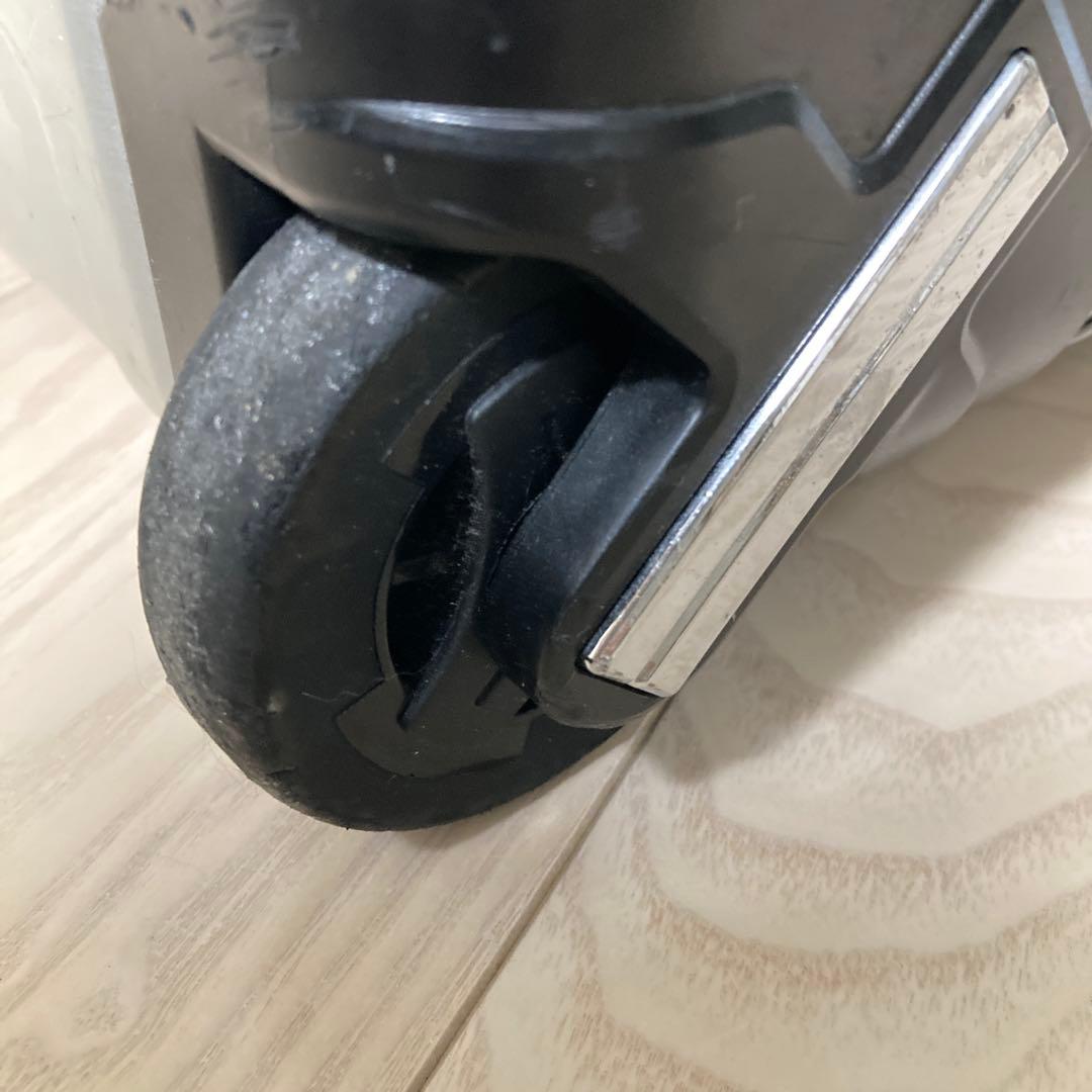 ゼロハリバートン　アルミキャリーケース　機内持ち込み可