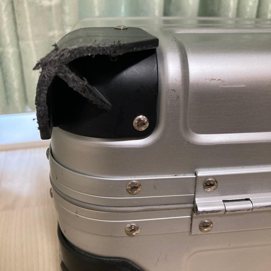 ゼロハリバートン　アルミキャリーケース　機内持ち込み可