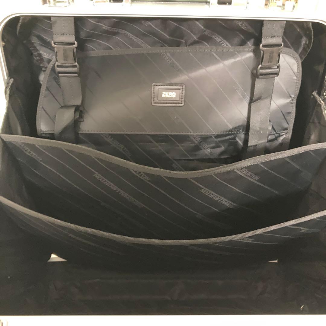 ゼロハリバートン　アルミキャリーケース　機内持ち込み可