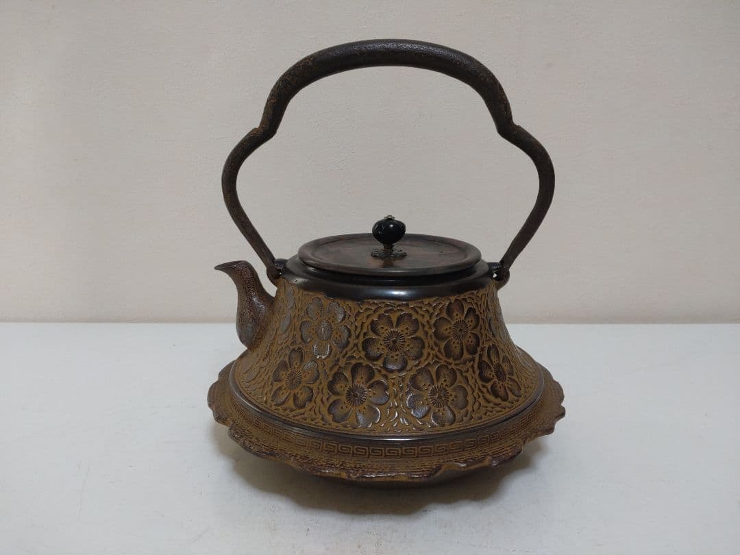 鉄瓶 龍盛堂 桜紋鉄瓶 栞 茶道具 煎茶道具