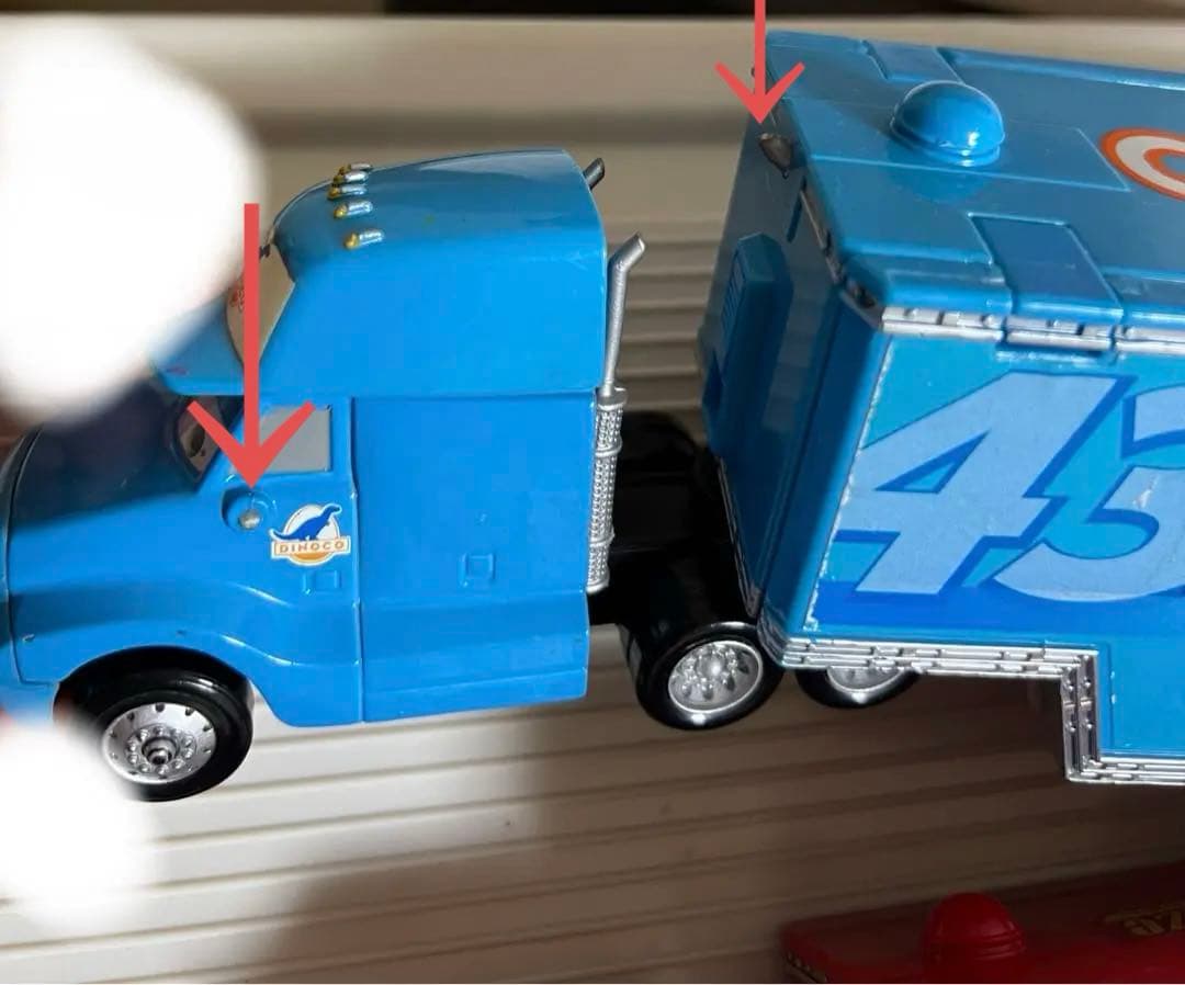 カーズ、マテル、マックトレーラー、キングトレーラー（ミニカー収納付き）