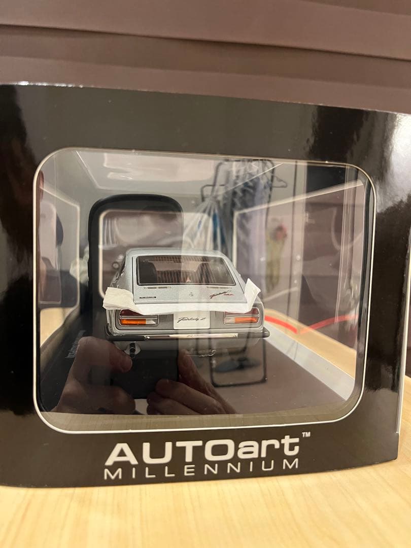 AUTOart Datsun 240Z ミニカー 1/18