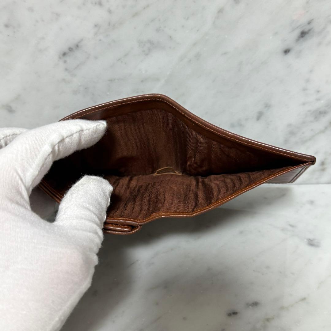 美品 GIVENCHY ジバンシー 二つ折り財布 本革 レザー ブラウン ロゴ