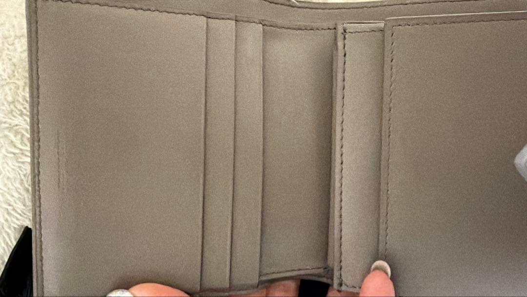 美品 CELINE グレー 二つ折り財布 保存袋付き