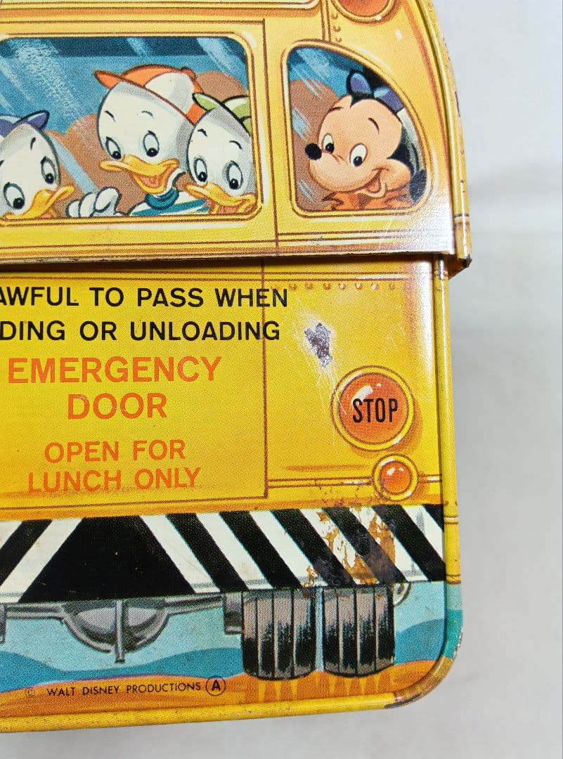 Walt Disney スクールバス型ランチボックス　アンティーク　缶バッグ