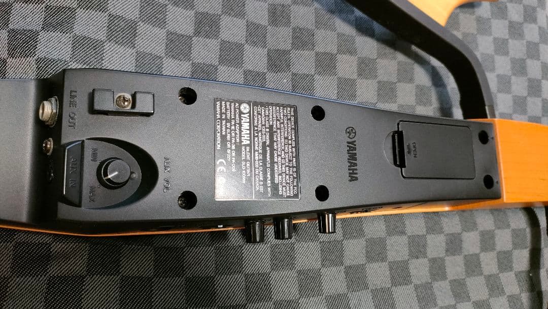 ヤマハ　サイレントギター　クラシックギター SLG-100N