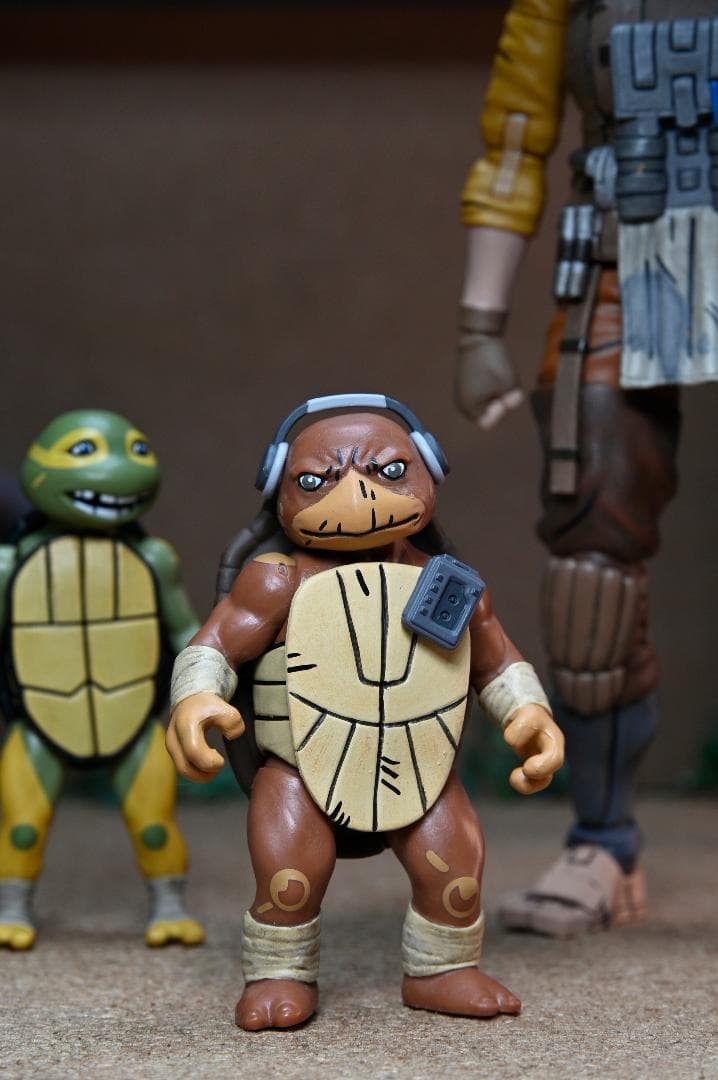 【NECA】新品 正規品 TMNT LOST YEARS グラミー・エイプリル